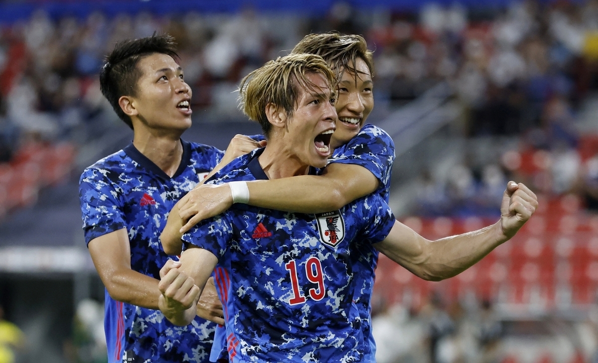 关于日本队鏖战泰国队，李梓嘉高光表现的信息