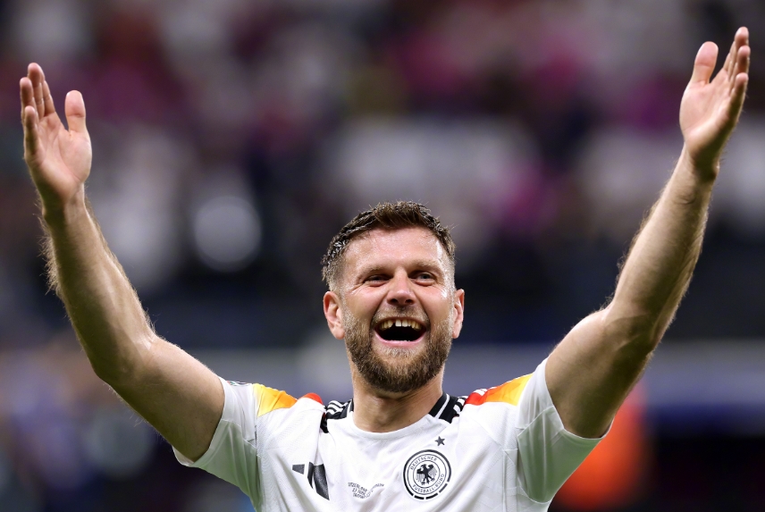 德国队绝杀日本队,安赛龙刷新纪录 德国队绝杀日本队,安赛龙刷新纪录