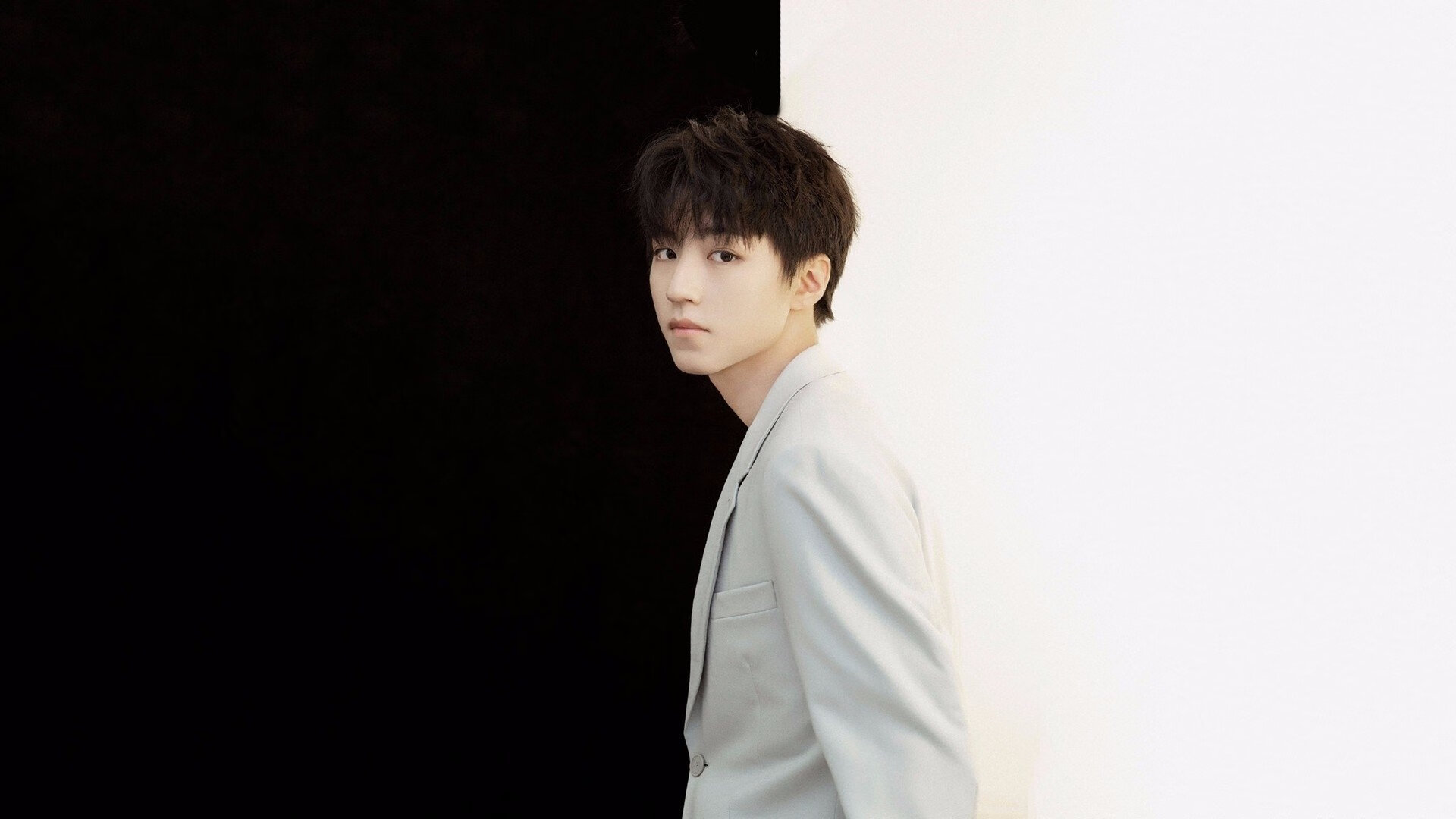 双星闪耀与绝杀时刻，NBA日两大关键战解析